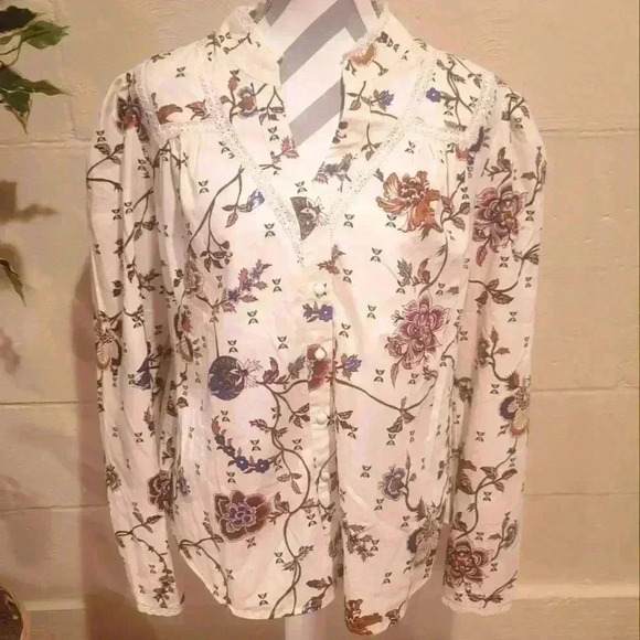 Matilda Jane Good Hart GH Monica Floral Blouse V-neck  Size Medium NWT - Picture 1 of 10